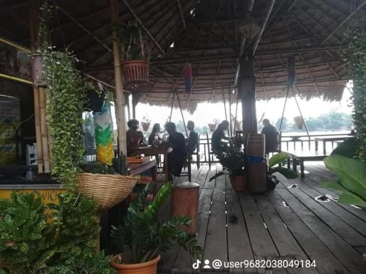 Champa Guesthouse Muang Khong Exterior photo